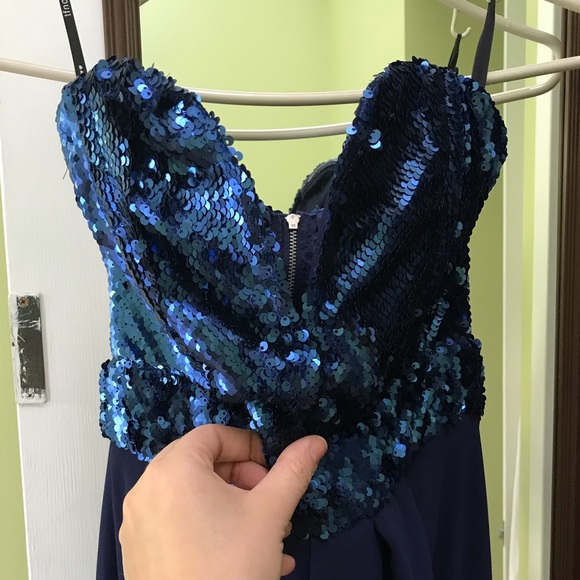 Dress - Picture 1 of 4